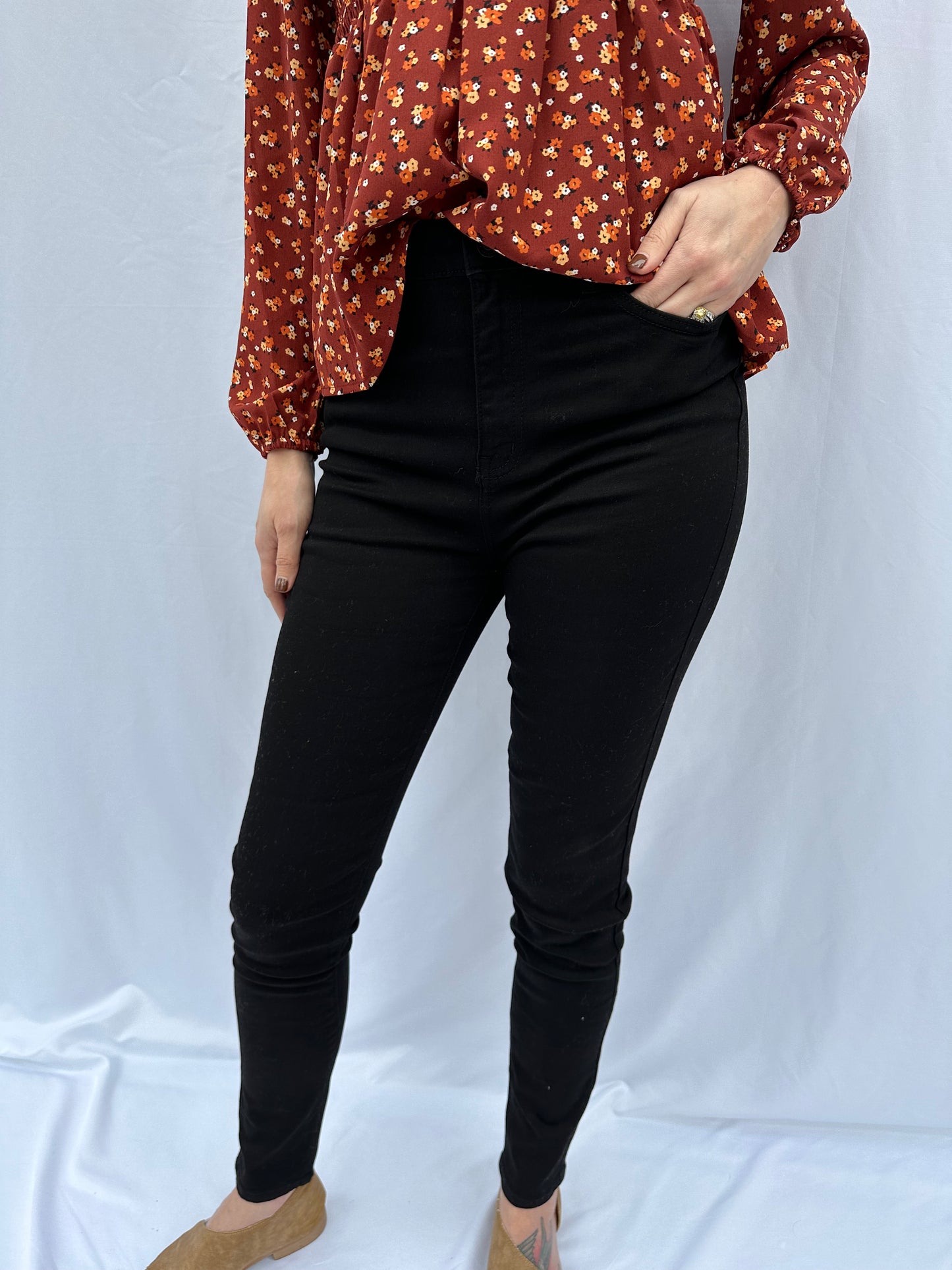 Maggie High Rise Super Skinny Black Jean