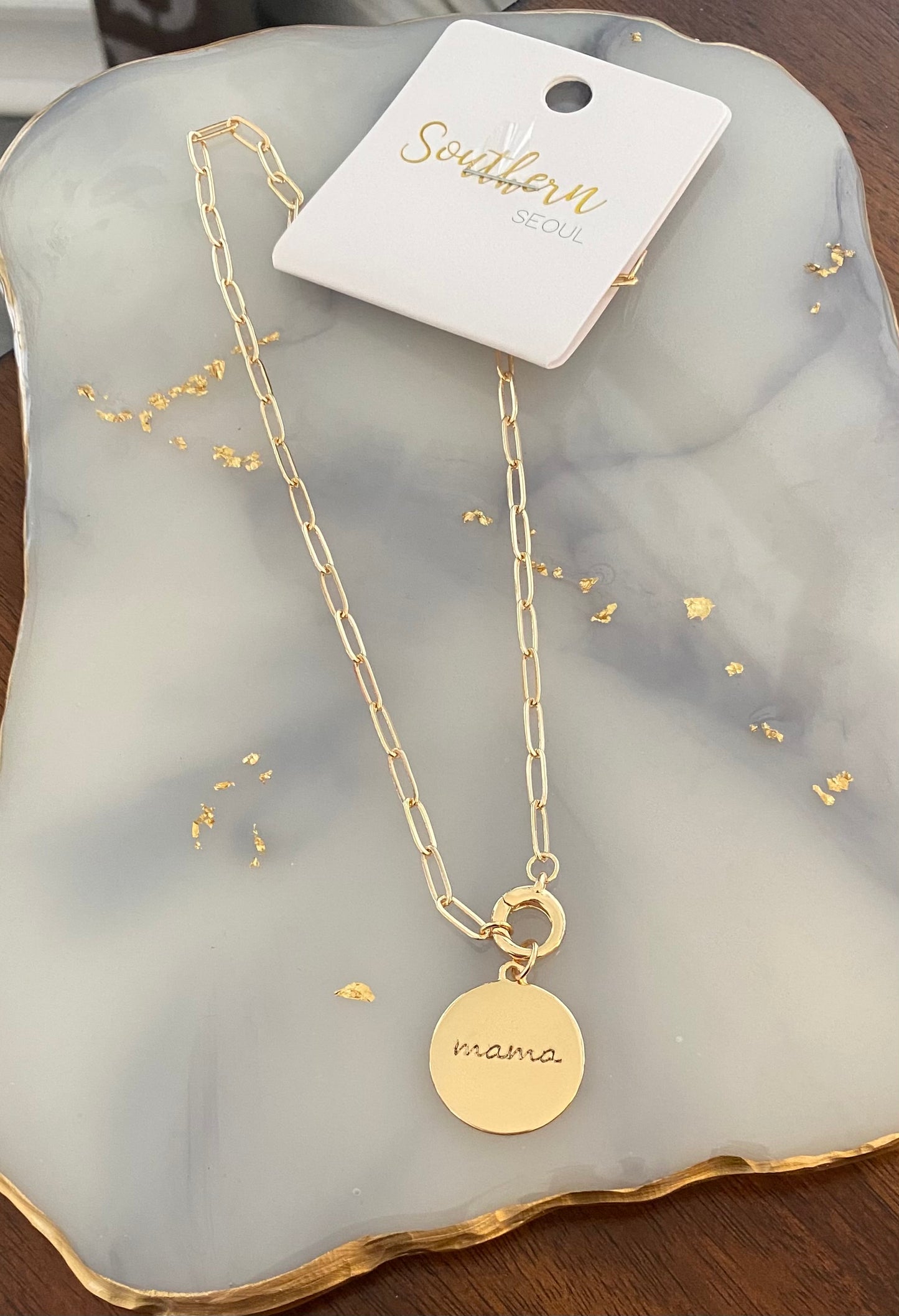 Mama Necklace